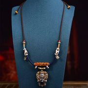 Exquisite Purely Handmade Agate Necklace With Adjustable Collarbone Chain And Dapeng Bird Eye Dzi Beads Pendant Ideal